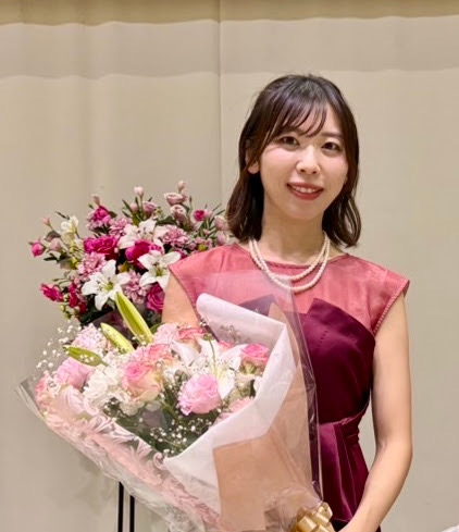 笠原 彩百合 先生